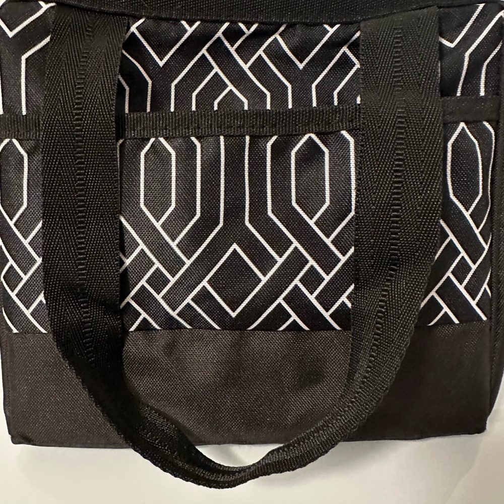 Igloo Insulated Lunch Bag Black Geometric Print Thermal Cooler Tote - Picture 7 of 16